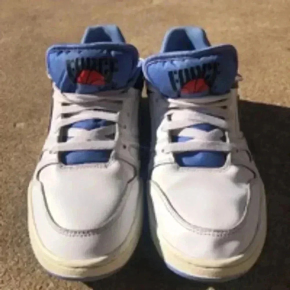 Nike full force low size 9.5 good condition - Picture 2 of 6